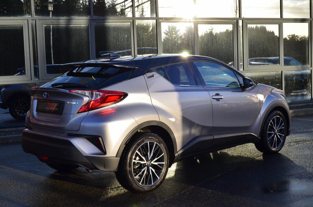 Leiebil flesland Toyota C-HR bakfra